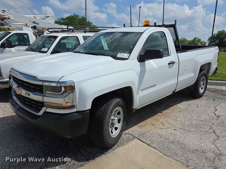 2017 Chevrolet Silverado 1500 Pickup Truck - photo 1