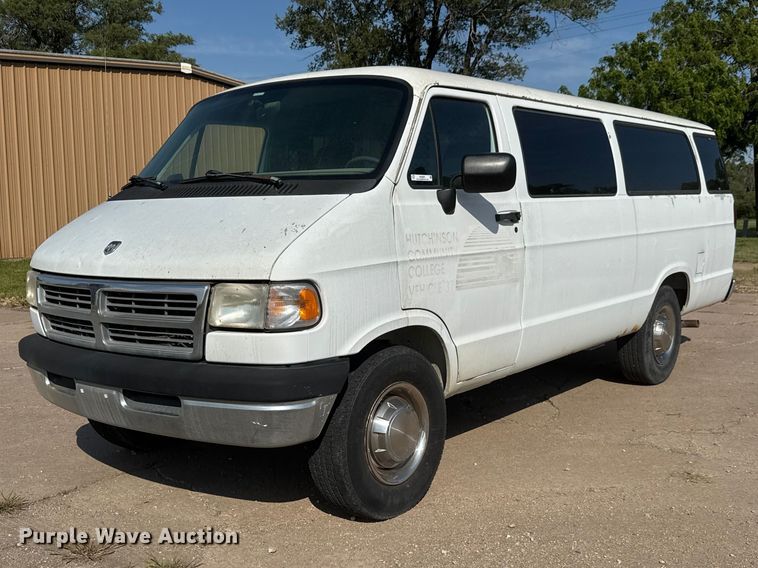 1997 Dodge Ram Wagon B3500 Van - photo 1