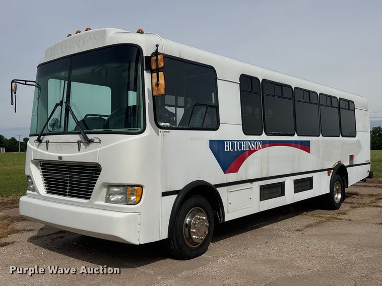 2005 Champion/Freightliner Mb Chassis Coach Bus - photo 1