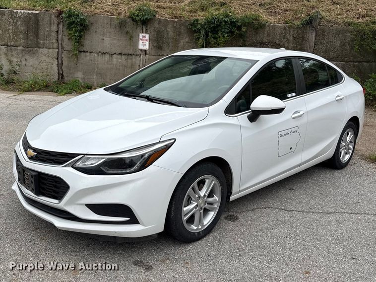 2018 Chevrolet Cruze - photo 1