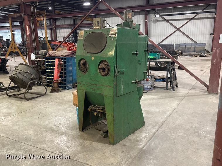 Cyclo-Blast Dry Honer Co. 3224-F Sand Blasting Cabinet - photo 1
