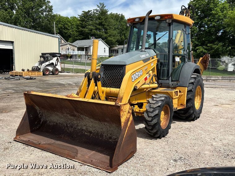 John Deere 310SG Backhoe - photo 1