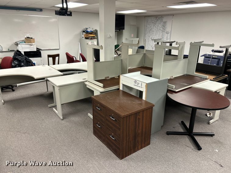 Office Tables - photo 1