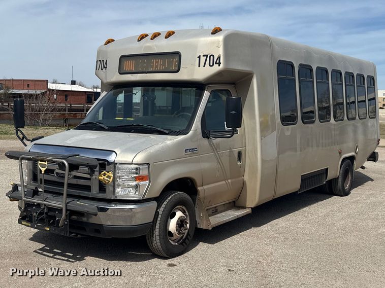 2017 Ford E450 Shuttle Bus - photo 1