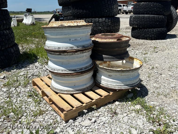 (6) 22.5" Steel Wheels - photo 1