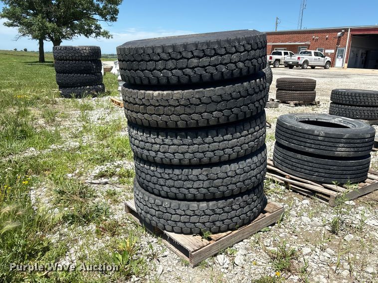 (5) Bridgestone M799 11R22.5 Tires - photo 1