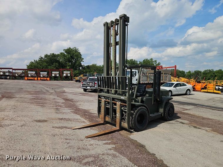 1983 Hyster H150F Forklift - photo 1