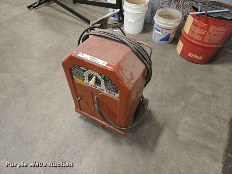 Lincoln Electric AC 225 Lincwelder Welder - photo 1
