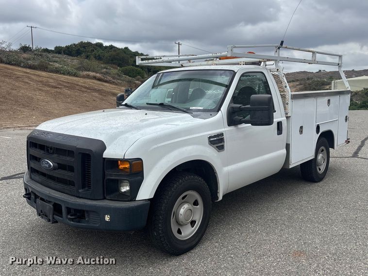 2009 Ford F250 Super Duty Utility Bed Pickup Truck - photo 1