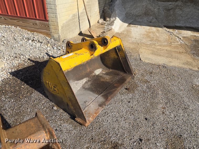 WB Backhoe Bucket - photo 1