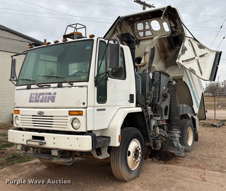 2003 Sterling SC8000 Street Sweeper Truck - photo 1