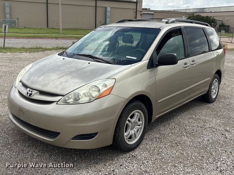 2006 Toyota Sienna Van - photo 1