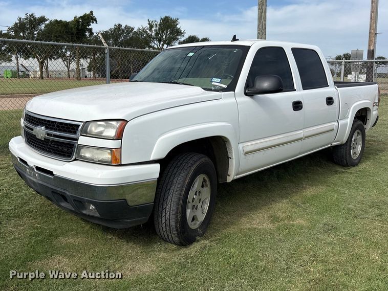 2006 Chevrolet Silverado 1500 Crew Cab Pickup Truck - photo 1