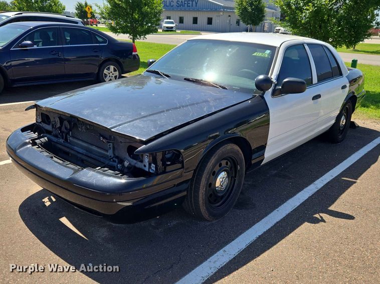 2010 Ford Crown Victoria Police Interceptor - photo 1