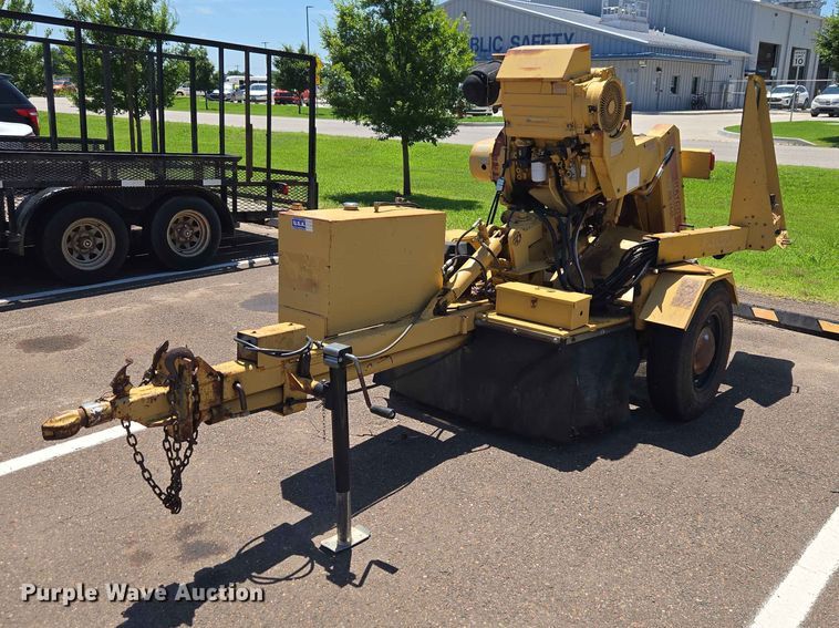 2000 Rayco Mfg Inc Stump Grinder - photo 1