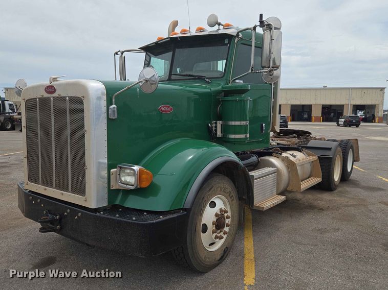 2018 Peterbilt 367 Semi Truck - photo 1