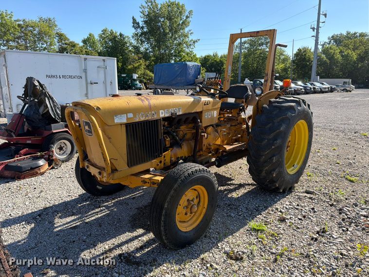 John Deere 401B Tractor - photo 1