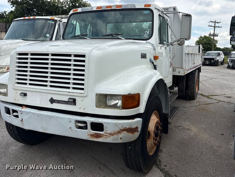 1997 International 4900 Dump Truck - photo 1