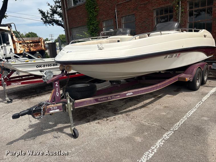 1995 CrownLine Boat - photo 1