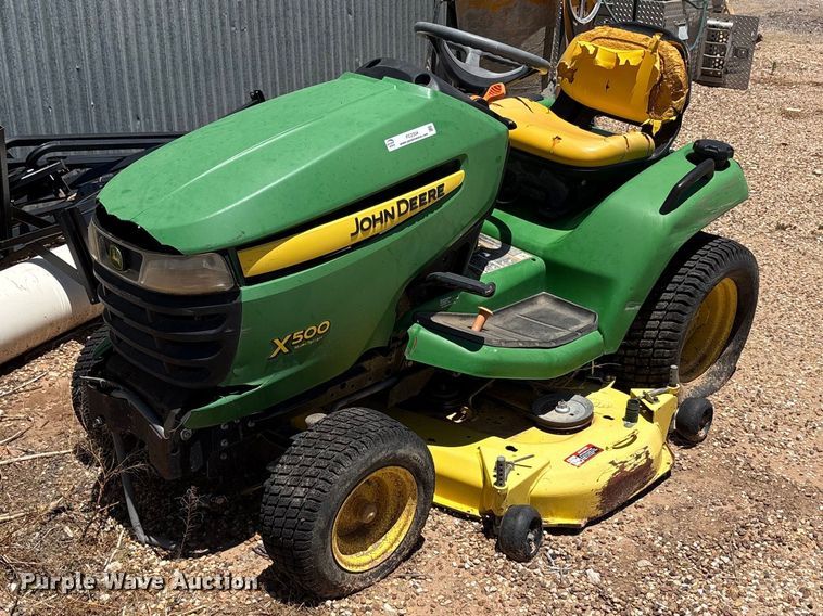 John Deere X500 Lawn Mower - photo 1