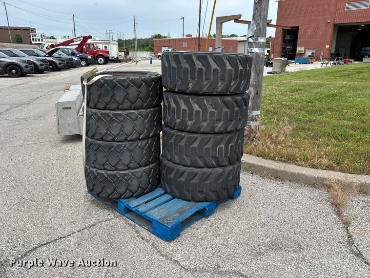(8) Skid Steer Tires - photo 1