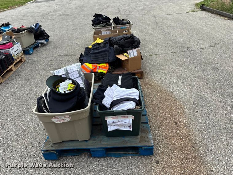 Police Equipment - photo 1