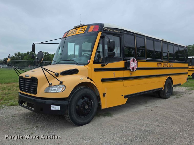 2007 Thomas Built B2 School Bus - photo 1