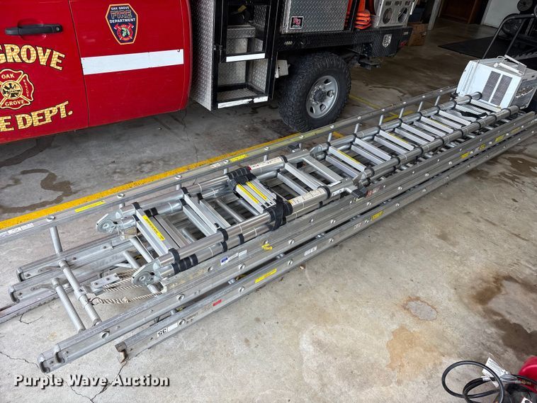 Approximately 6 Ladders - photo 1