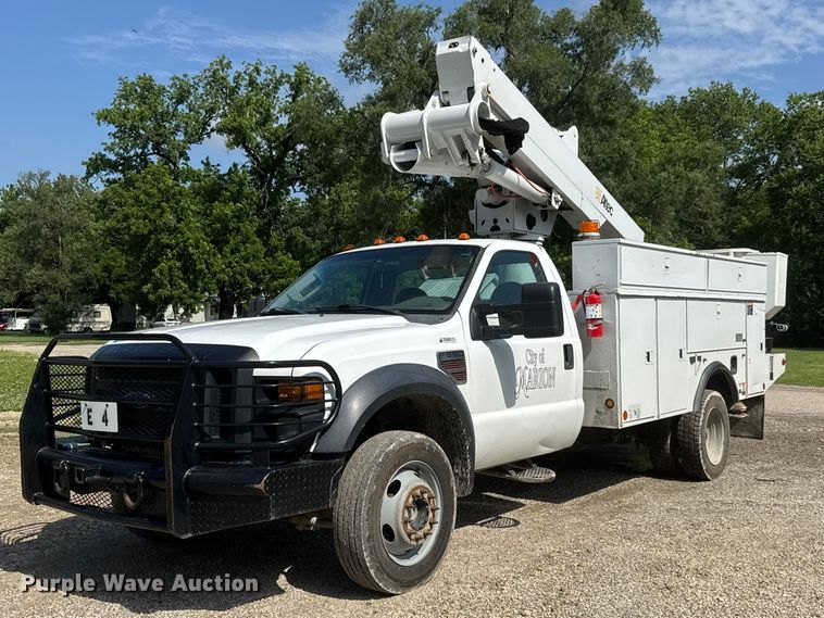 2008 Ford F550 Super Duty Bucket Truck - photo 1