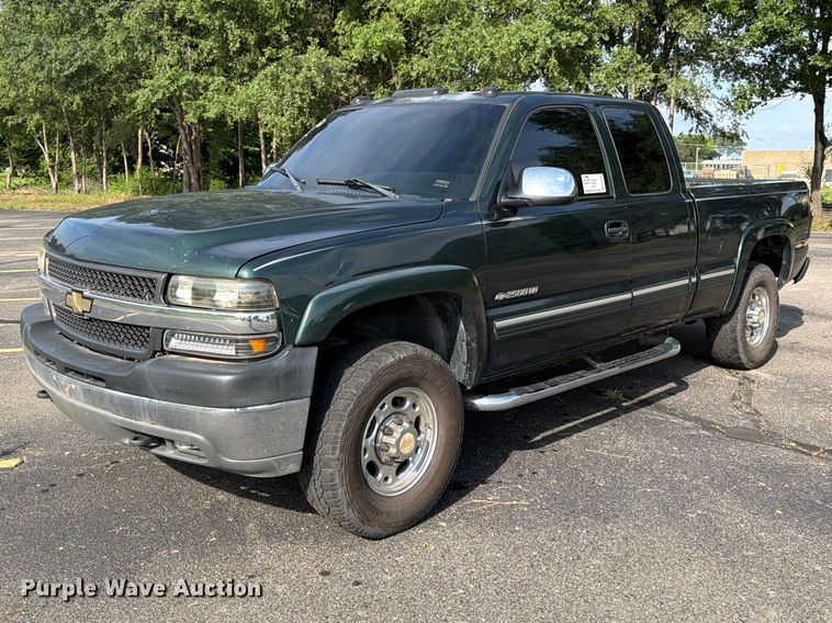 2001 Chevrolet Silverado 2500HD Ext. Cab Pickup Truck - photo 1