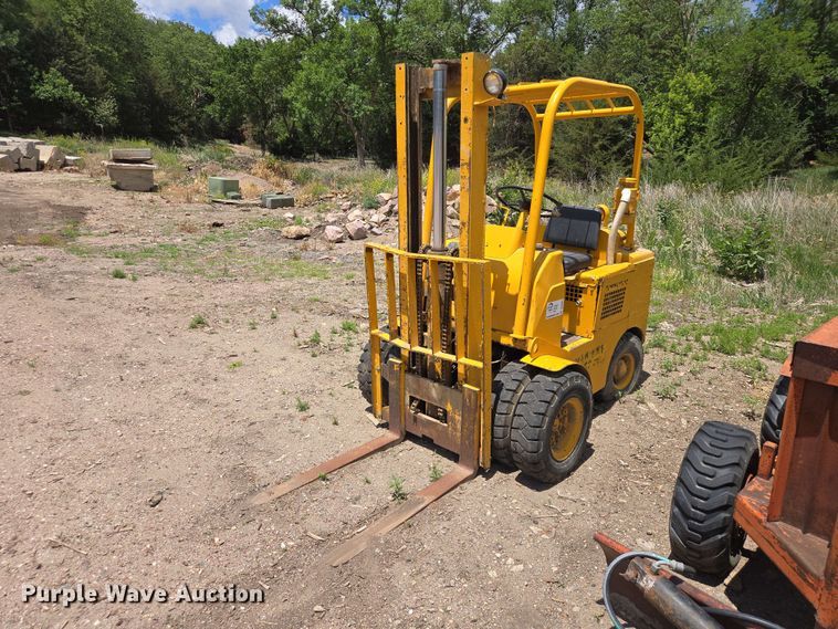 1970 Towmotor 502PG4024 Forklift