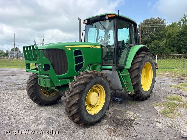 2011 John Deere 7130 MFWD Tractor