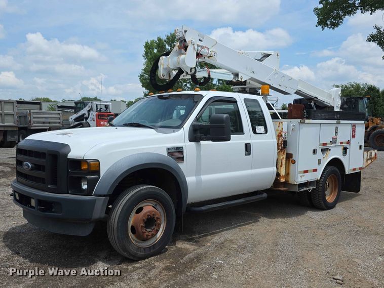 2009 Ford F550 Super Duty Bucket Truck - photo 1
