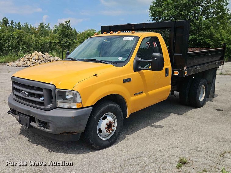2003 Ford F350 Super Duty XL Dump Flatbed Pickup Truck