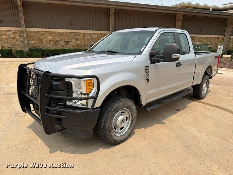 2017 Ford F250 Super Duty Ext. Cab Pickup Truck