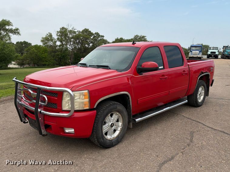 2011 Chevrolet Silverado Crew Cab Pickup Truck