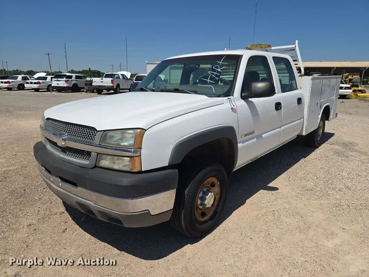2003 Chevrolet Silverado 2500HD Crew Cab Utility Bed Pickup Truck