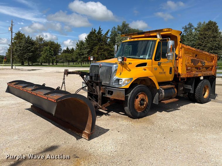 2006 International 7400 Dump Truck