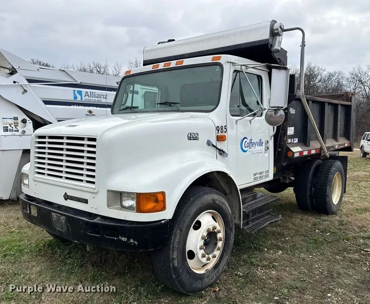 2000 International 4700 Dump Truck