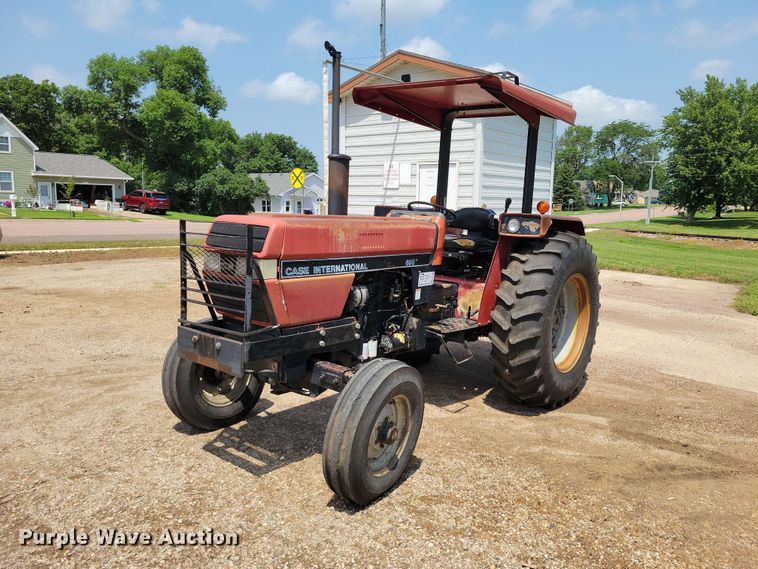 Case 695 Tractor