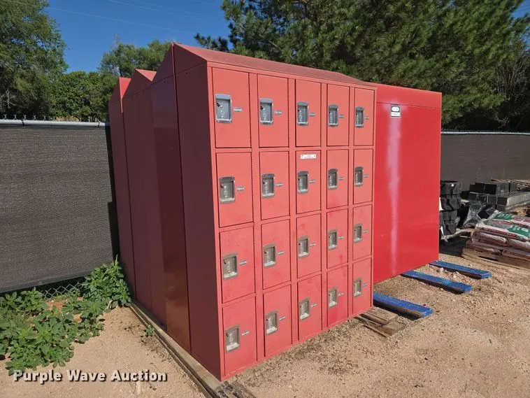 DeBough MFG. CO Lockers