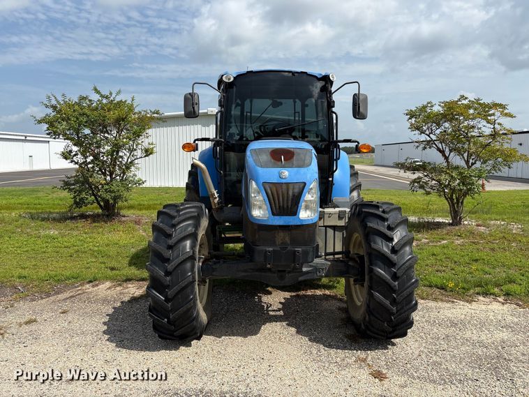 2014 New Holland T5.115 MFWD Tractor - photo 2
