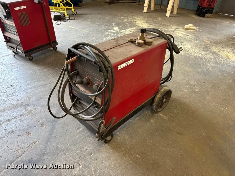 Lincoln Electric Wire-Matic 225 Welder
