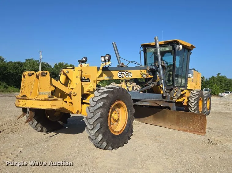 2005 John Deere 670D Motor Grader