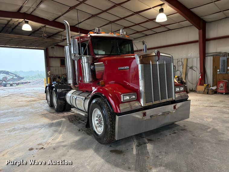 1995 Kenworth W900 Semi Truck - photo 3