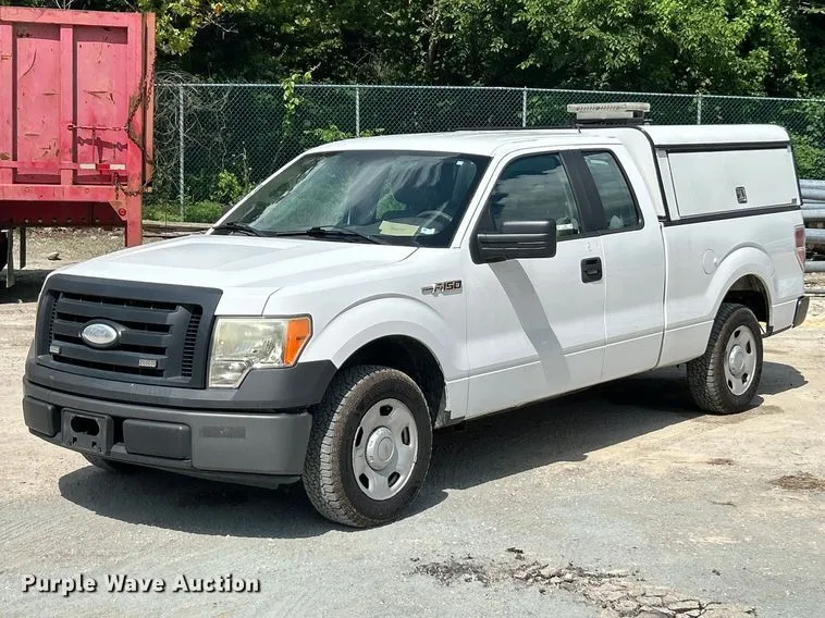 2009 Ford F150 XL Ext. Cab Pickup Truck