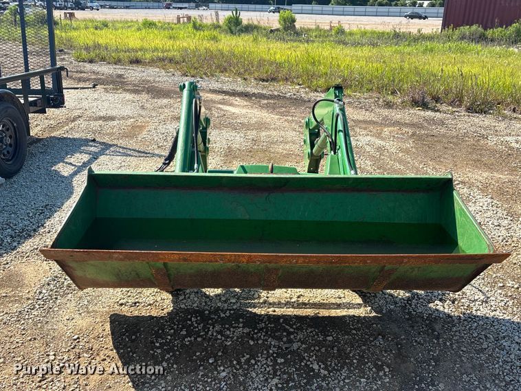 2022 John Deere 520M Loader - photo 2