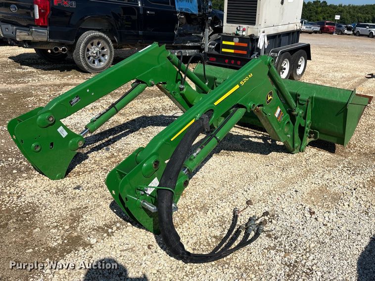 2022 John Deere 520M Loader - photo 5