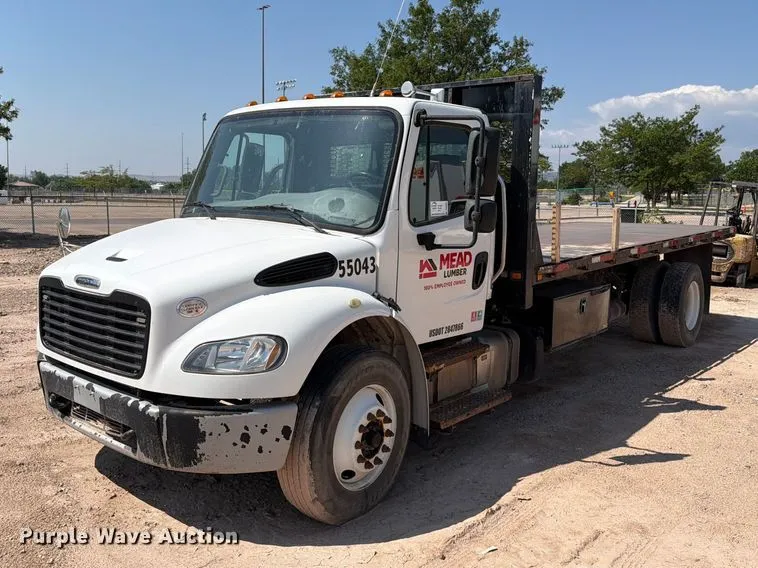 2020 Freightliner Business Class M2 Flatbed Truck