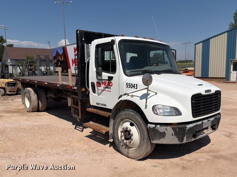 2020 Freightliner Business Class M2 Flatbed Truck - photo 3